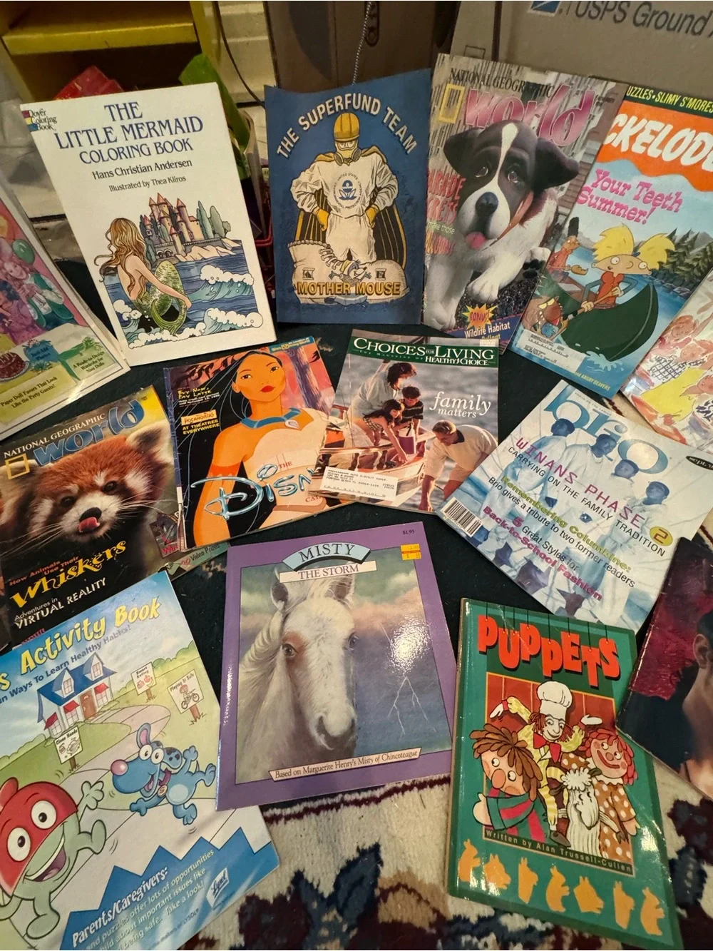 Reading books 📚 middle elementary